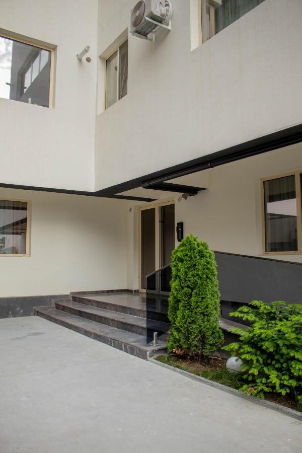 Yzza Apartament Năvodari Eksteriør billede