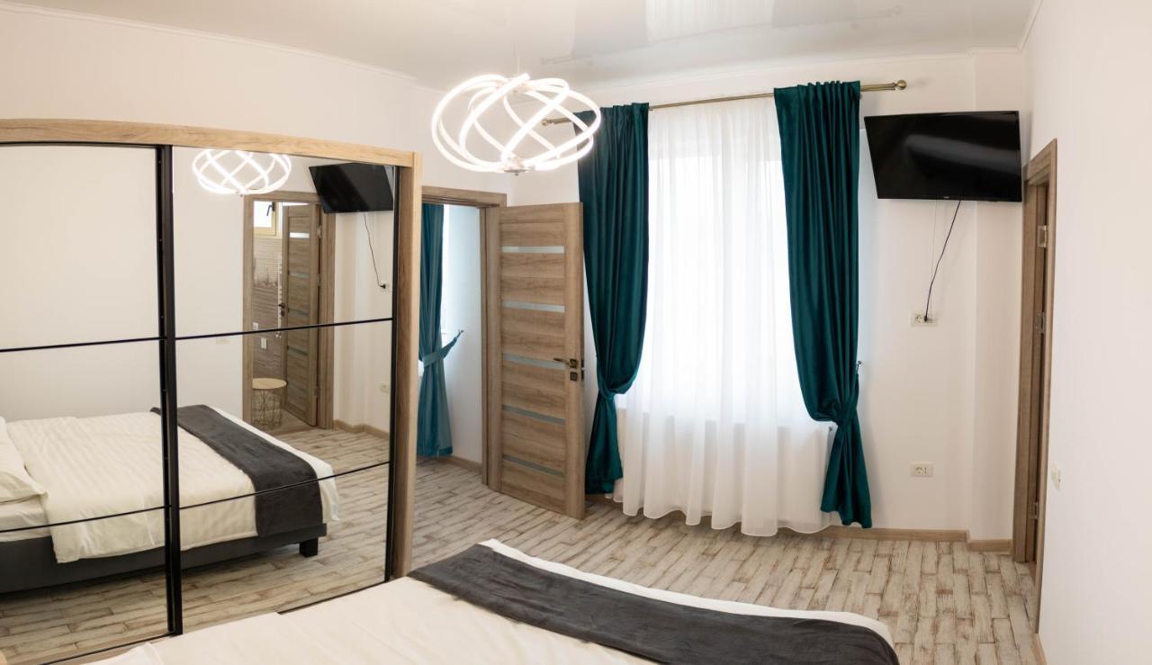 Yzza Apartament Năvodari Eksteriør billede