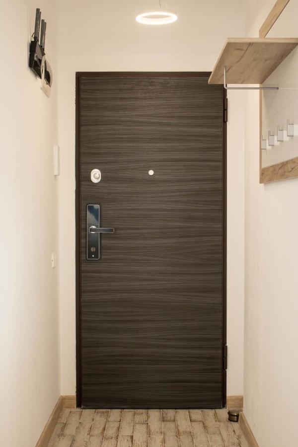 Yzza Apartament Năvodari Eksteriør billede