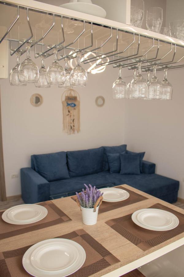 Yzza Apartament Năvodari Eksteriør billede